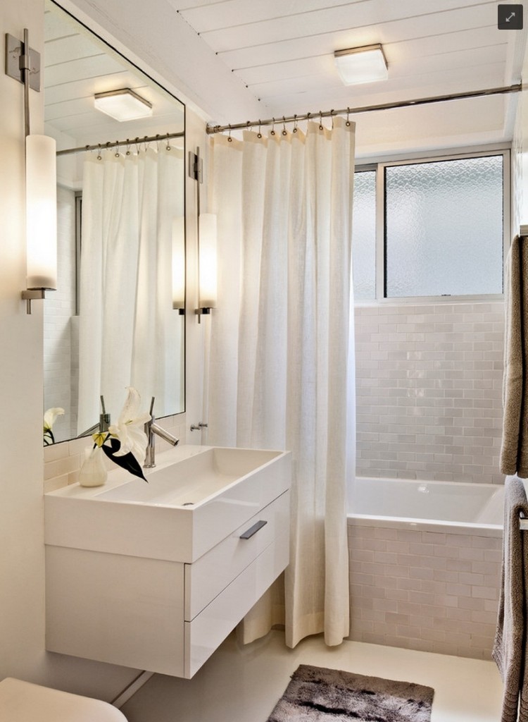 Rèm cửa toilet PVC trong suốt Rèm Quốc Huy lắp tại chung cư Quận 4 Rèm cửa toilet PVC trong suốt Rèm Quốc Huy lắp tại chung cư Quận 4