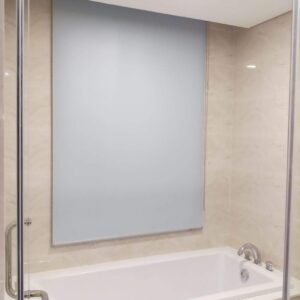 Khách hàng trải nghiệm rèm vải chống nước toilet tại Quận Bình Thạnh