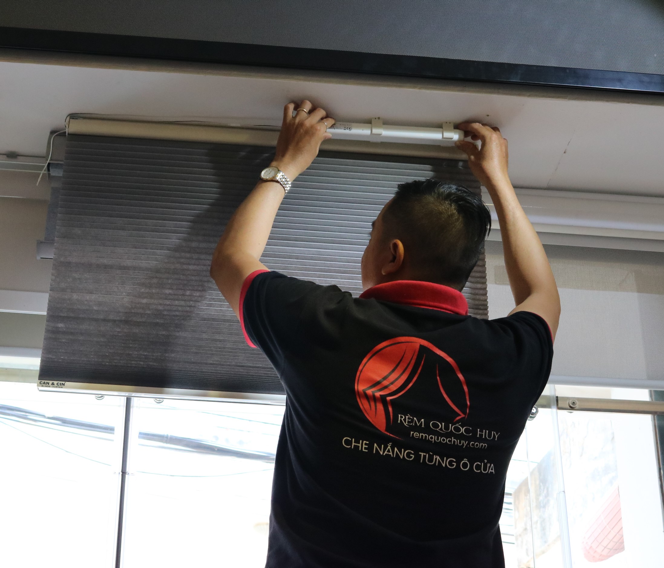 Rèm tổ ong motor Somfy – chuẩn đẳng cấp công nghệ Pháp