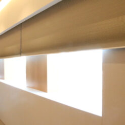 Rèm tổ ong tích hợp lưới chống bụi bảo vệ sức khỏe