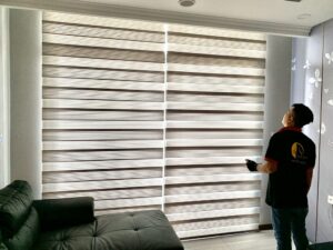 Rèm cầu vồng chống nắng tự động