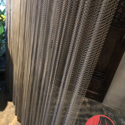 Rèm vách ngăn bằng kim loại