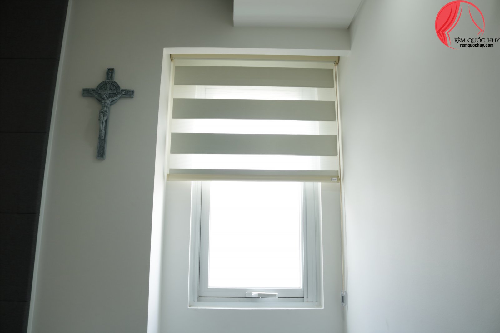 Khách hàng hài lòng sử dụng rèm cầu vồng giá rẻ tại TP HCM