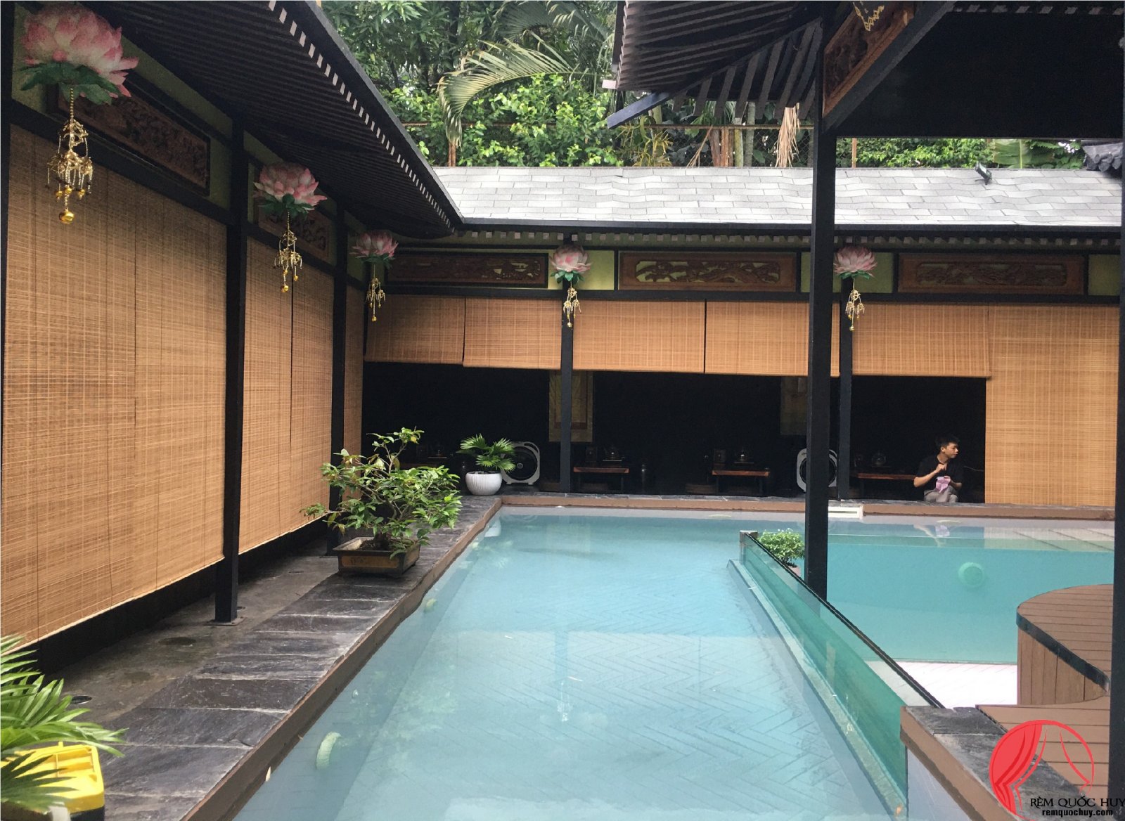 mành trúc trang trí phong cách truyền thống cho phòng trà