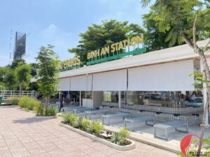 Rèm cuốn chống nắng ngoài trời lắp tại ban công chung cư