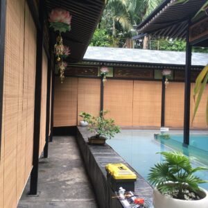 Thiết kế mành tre che nắng ban công nhỏ gọn và mộc mạc