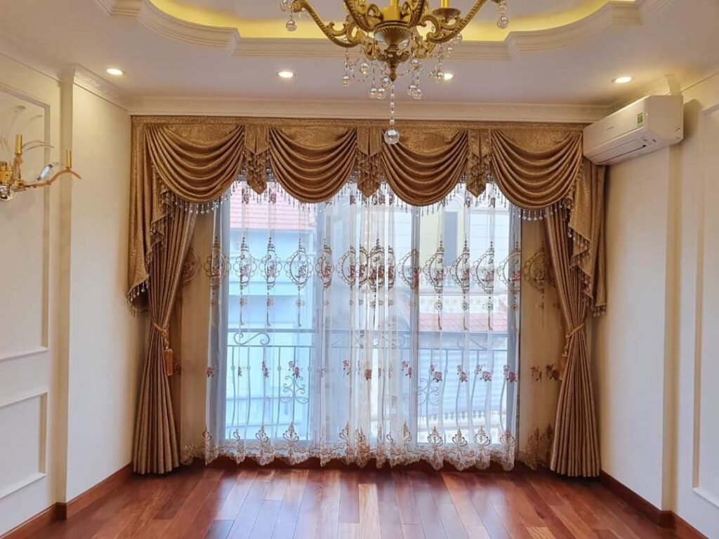 Giá màn cửa cao cấp chất liệu vải nhập khẩu