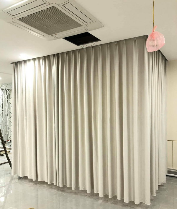 Khung rèm cửa chắc chắn cho phòng khách hiện đại