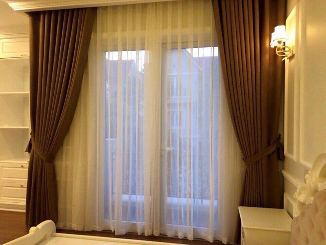 Màn cửa cao cấp sang trọng với mức giá hợp lý