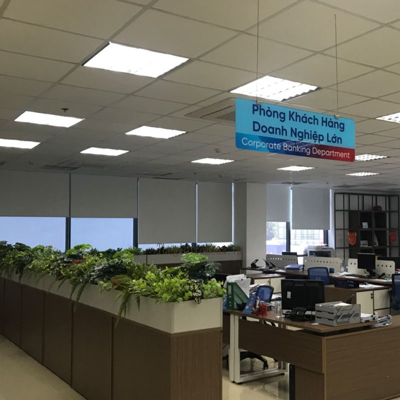 Rèm cuốn tay tiện lợi cho cửa sổ văn phòng