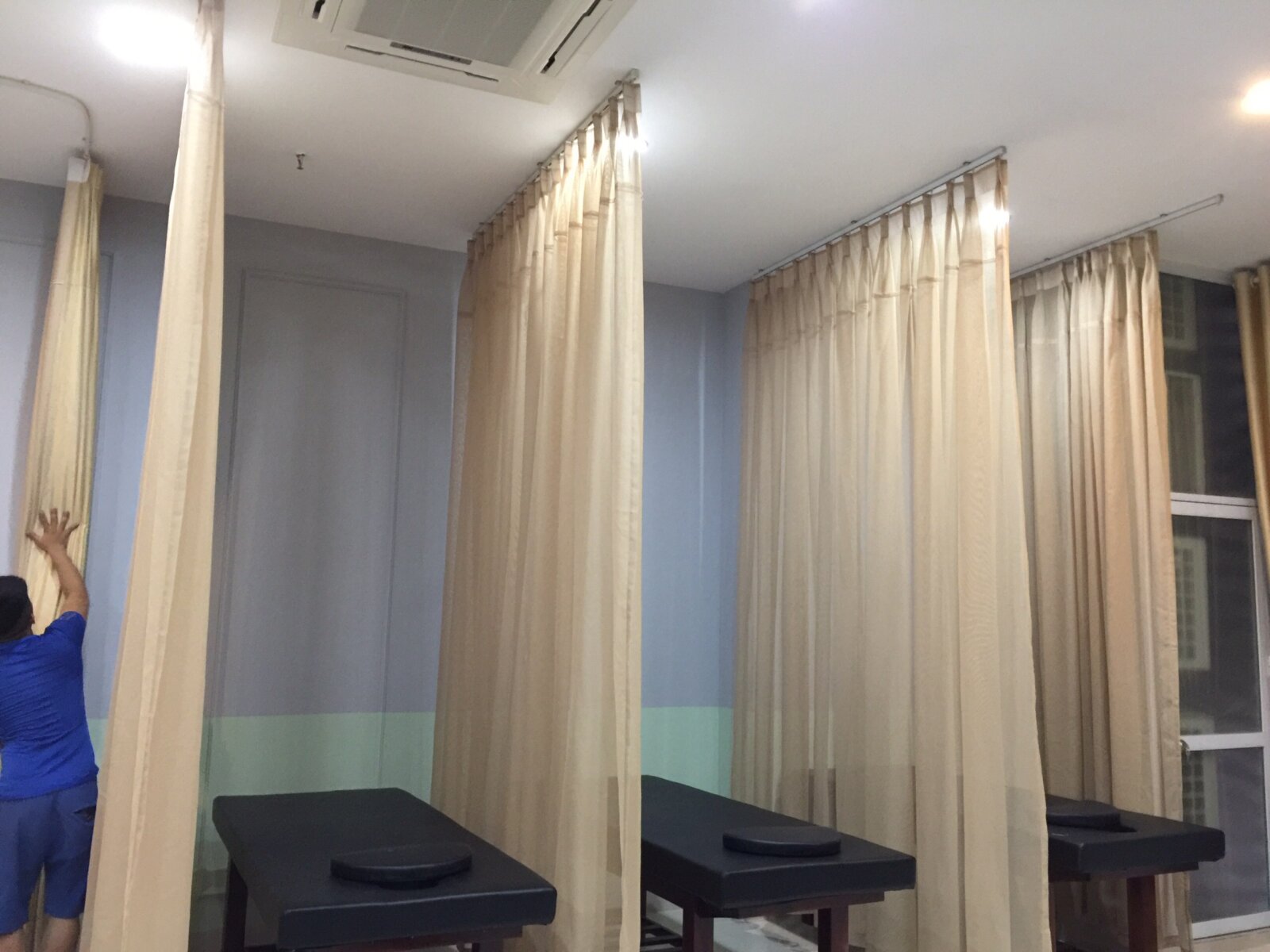Rèm spa mỏng nhẹ, phù hợp không gian massage và trị liệu
