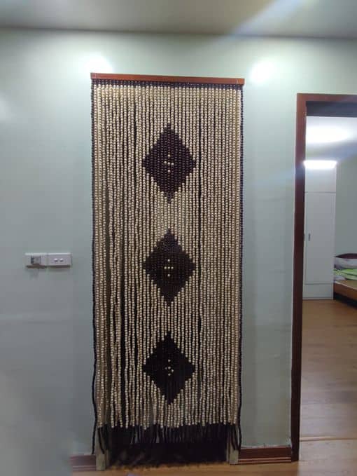 Màn hạt trang trí nhẹ nhàng tạo cảm giác thư giãn cho phòng ngủ