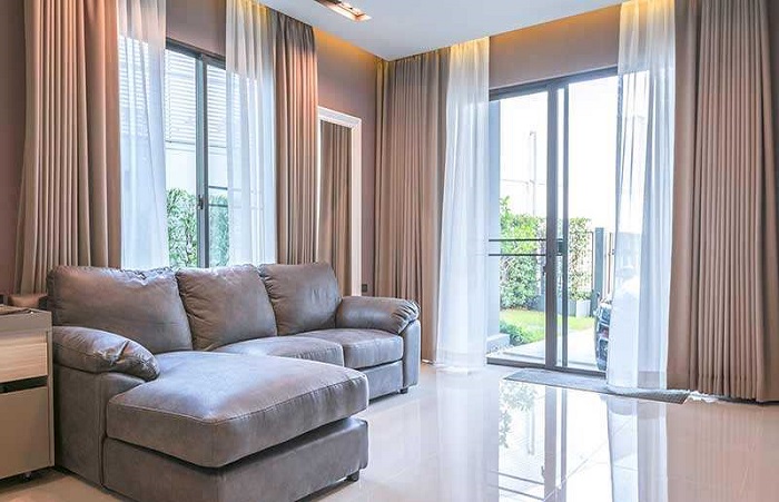 Màng rèm cửa trang trí phòng khách hiện đại