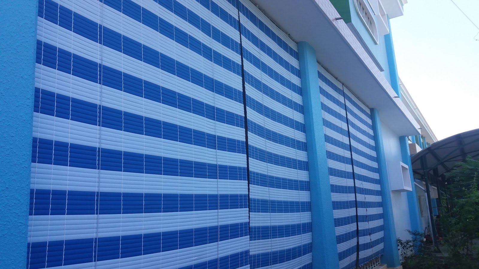 Mành cuốn chống nắng sân thượng lắp ngoài trời