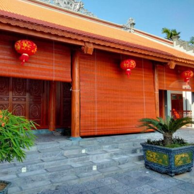 Mành tre được bán tại cửa hàng nội thất dân dụng