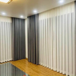 Rèm cửa sổ kéo ngang màu kem trang nhã