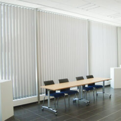 Rèm cửa sổ văn phòng chống tia UV