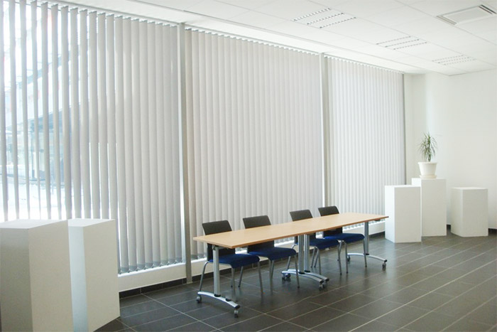 Rèm cửa sổ văn phòng chống tia UV, giúp tiết kiệm điện năng
