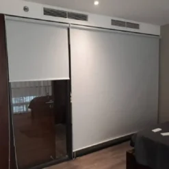 Rèm cuốn PVC ngăn lạnh cho cửa ra vào