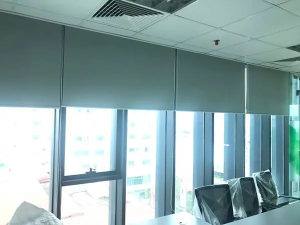 Tấm che kính chống chói cho cửa ra vào hướng tây