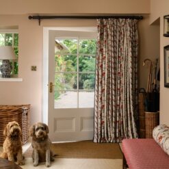 Lắp đặt rèm cửa ra vào tiện dụng