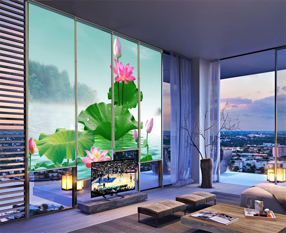 Rèm cuốn cửa sổ họa tiết tranh phong cảnh tạo điểm nhấn độc đáo cho căn phòng