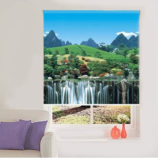 Mẫu rèm cuốn in tranh phong cảnh núi rừng tạo chiều sâu cho không gian sống