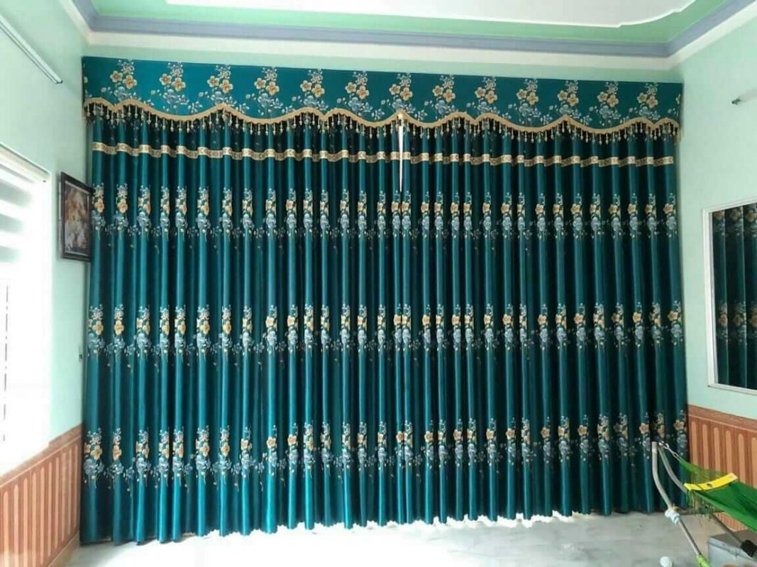 Mẫu rèm vải gấm hoa văn tinh xảo phong cách châu Âu
