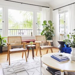 Thiết kế màn treo cửa mềm mại