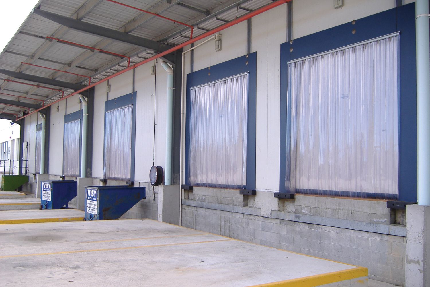 Mành nhựa PVC trong suốt chống bụi và côn trùng hiệu quả