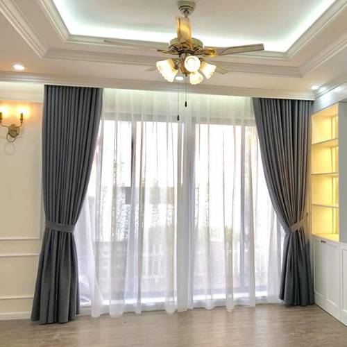 Phòng ngủ sang trọng với rèm cửa 2 lớp phong cách hiện đại