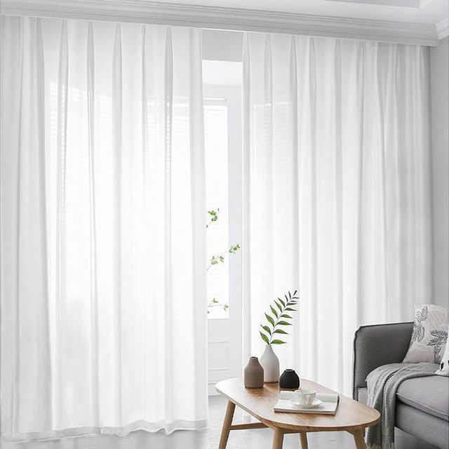 rèm cửa sổ màu trắng tinh khôi
