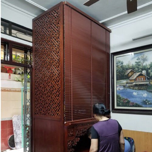 Rèm gỗ che bàn thờ – lựa chọn trang trọng và kín đáo cho không gian thờ cúng