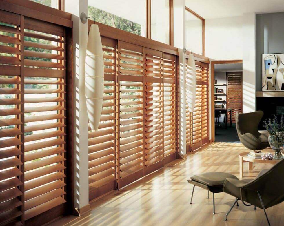 rèm sáo nhựa giả gỗ sang trọng cho cửa sổ nhỏ chung cư