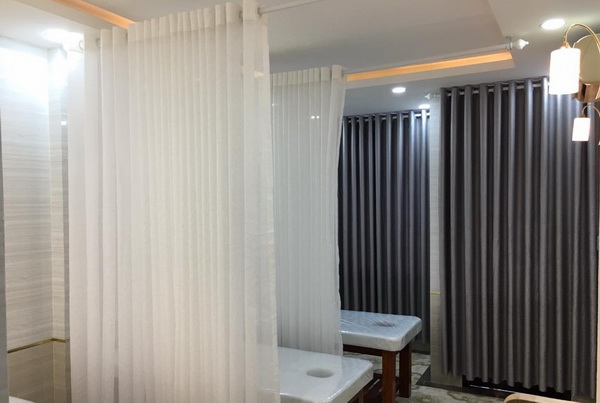 rèm vải voan trắng nhẹ nhàng cho không gian thêm thoáng đãng