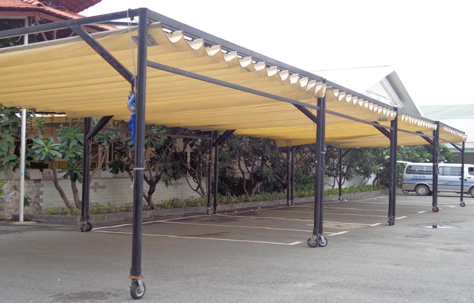 Đội ngũ lắp đặt mái che nắng bền đẹp, chống nóng cho sân vườn