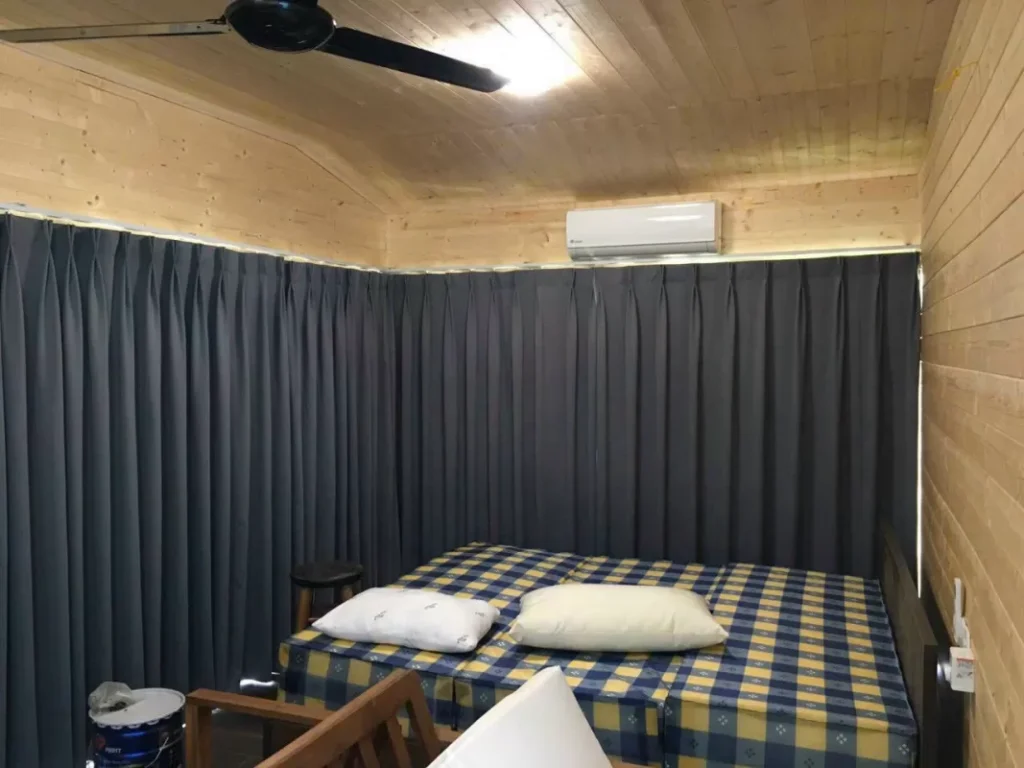 Hình minh họa khả năng cách âm của rèm cửa