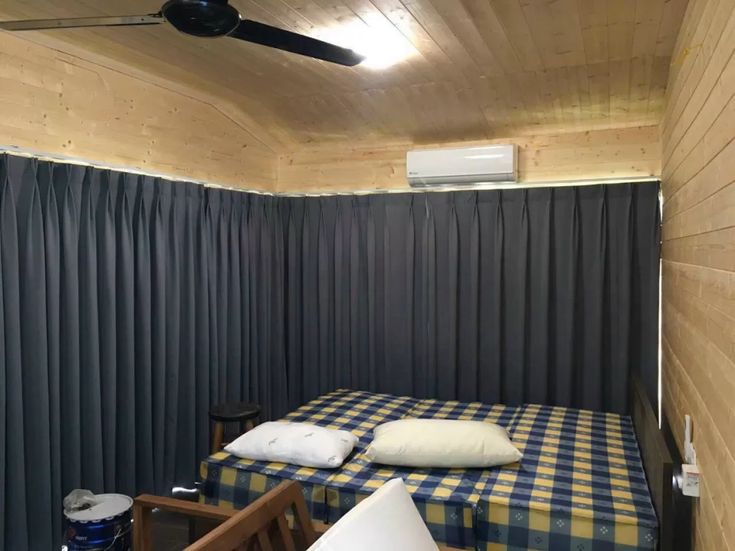 Hình minh họa khả năng cách âm của rèm cửa