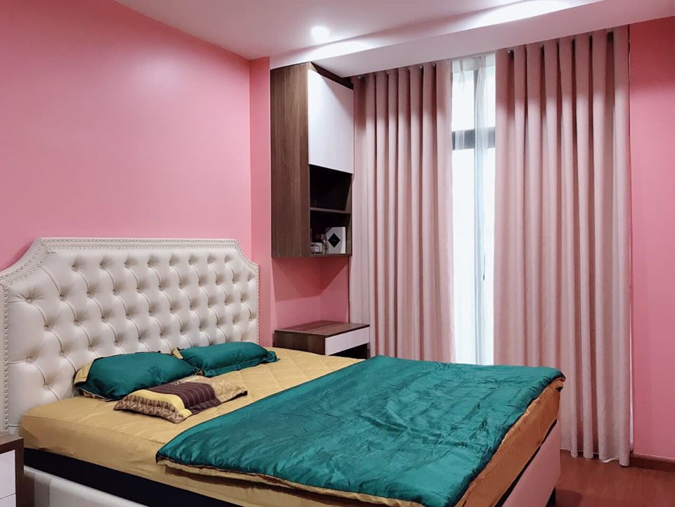 Mẫu rèm màu hồng cho bé phòng ngủ dễ thương