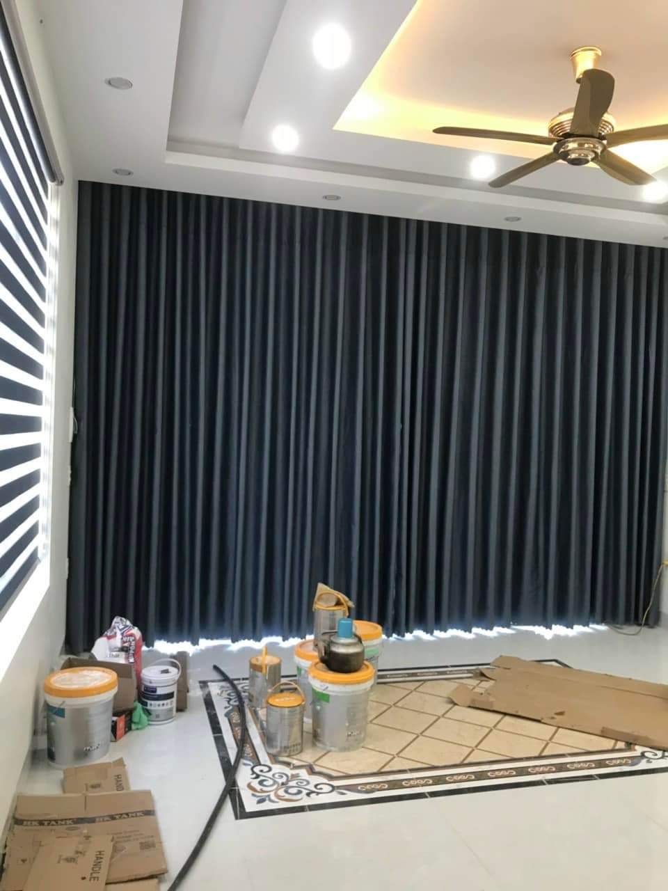 Mẫu rèm vải màu đen chống sáng tuyệt đối cho phòng ngủ