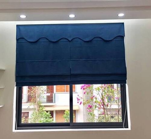 Rèm cửa kéo lên xuống tiện dụng, phù hợp nhiều phong cách nội thất