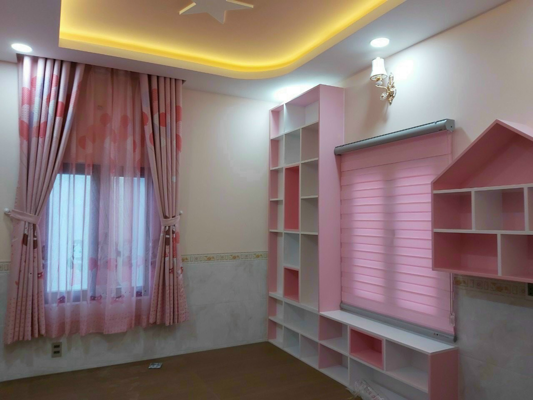 Rèm màu hồng cho bé phong cách hoạt hình vui nhộn