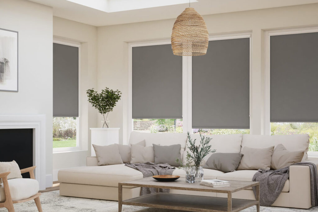 các mẫu rèm cửa cuốn đẹp lắp trong phòng khách hiện đại