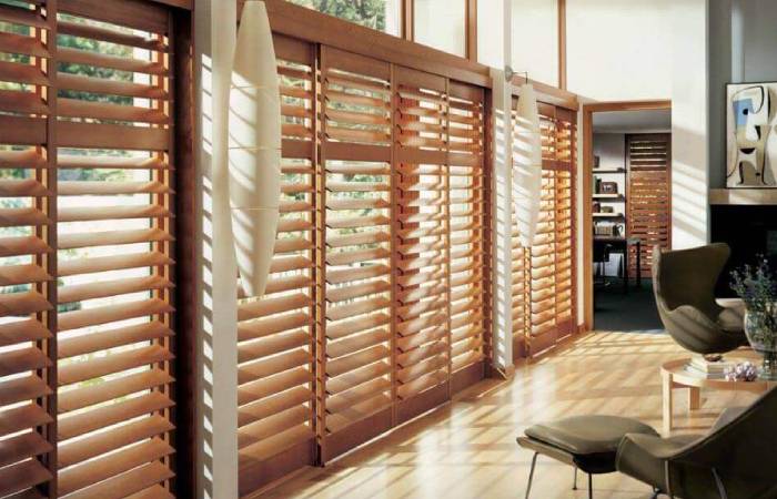 Mẫu màn sáo nhựa giả gỗ màu nâu tự nhiên đẹp mắt