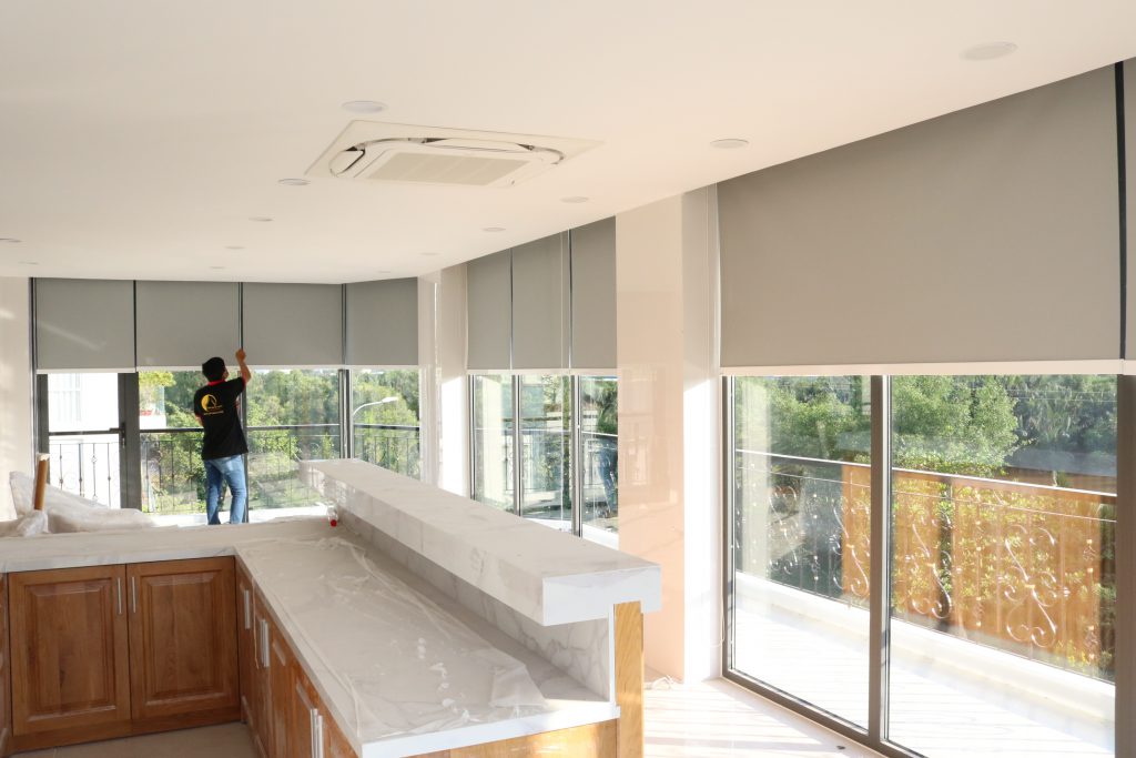 Giải pháp rèm chống nắng tự động cho nhà hiện đại