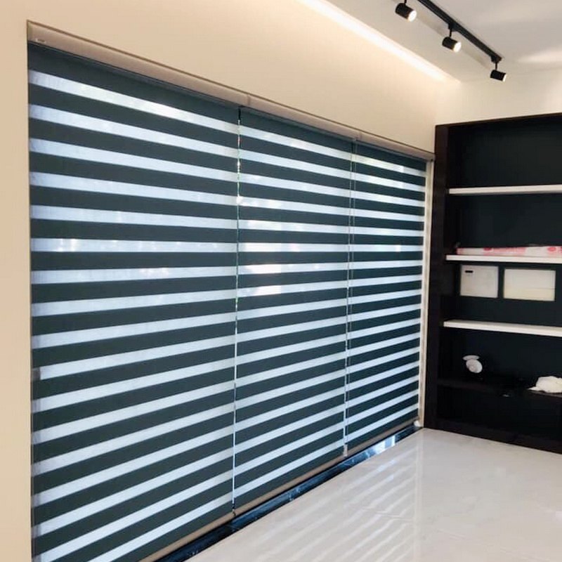 Rèm cầu vồng cho cửa chính hiện đại