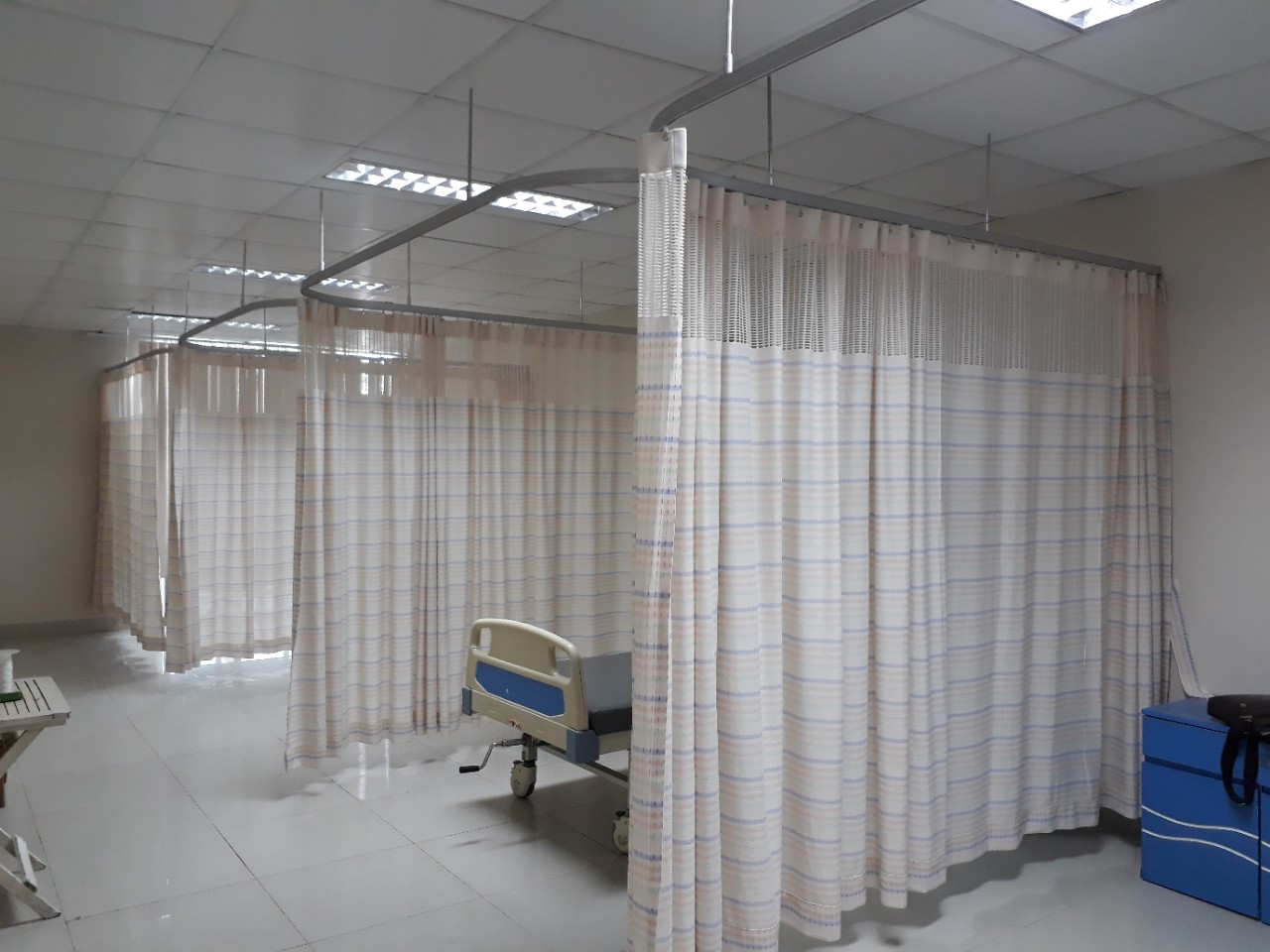 Rèm che giường bệnh tạo sự riêng tư cho bệnh nhân