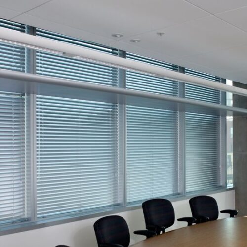 Rèm nhôm cửa sổ bền đẹp – lựa chọn thông minh cho văn phòng và nhà ở hiện đại