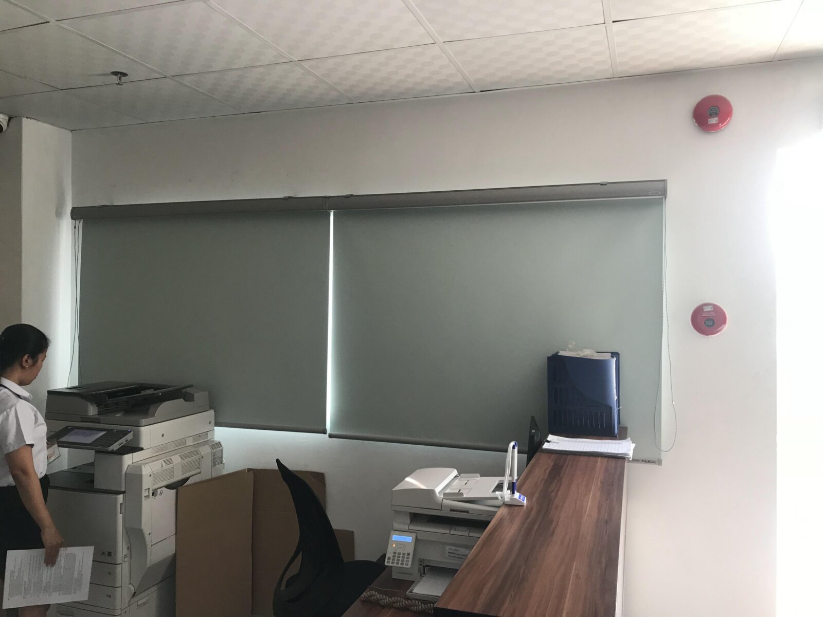 Mẫu rèm cuốn văn phòng cản sáng hiệu quả tại Bình Dương