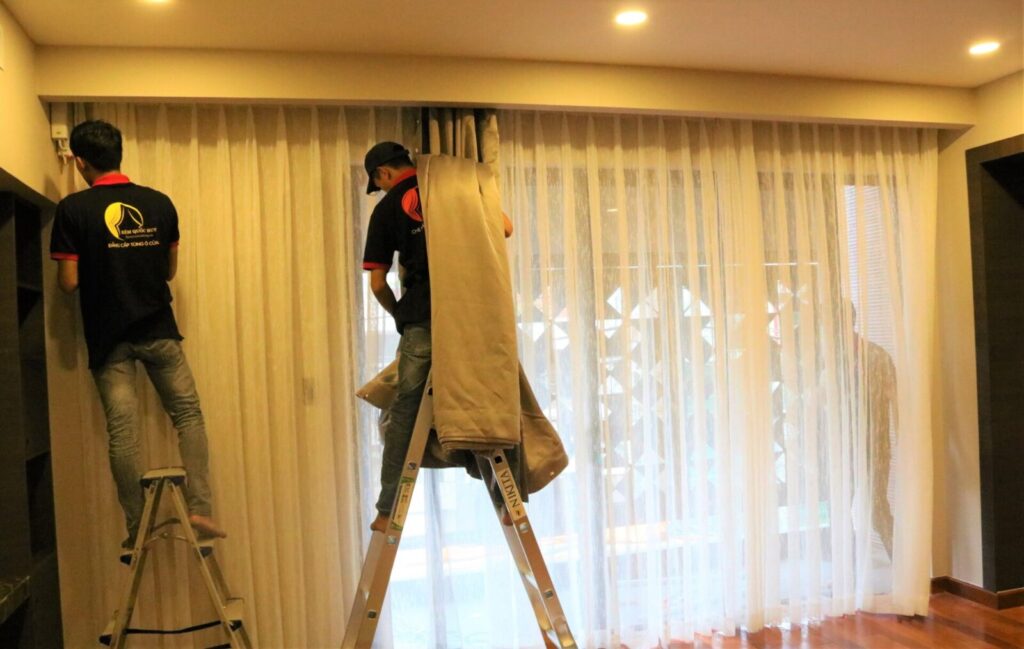 Thợ thi công rèm vải may đo tận nơi tại Quận 7 chuyên nghiệp
